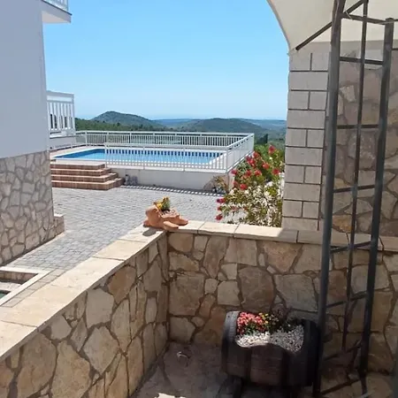 Villa Danica *